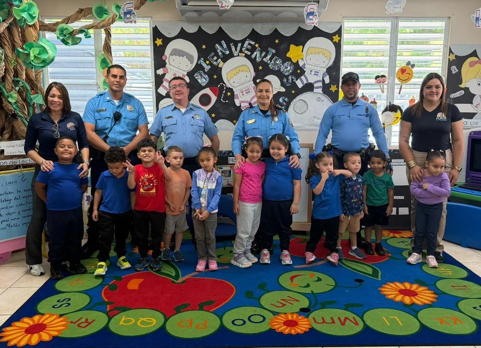 Niños de Las Marías reciben orientación sobre seguridad vial para prevenir accidentes