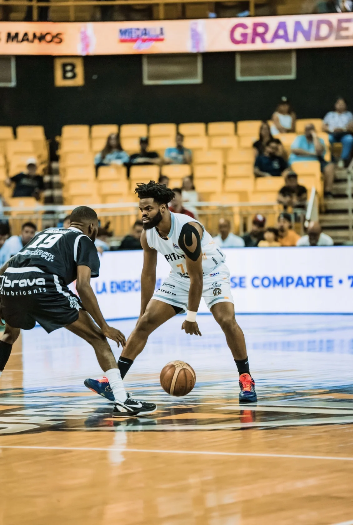 Capitanes mejoran su marca a 5-2