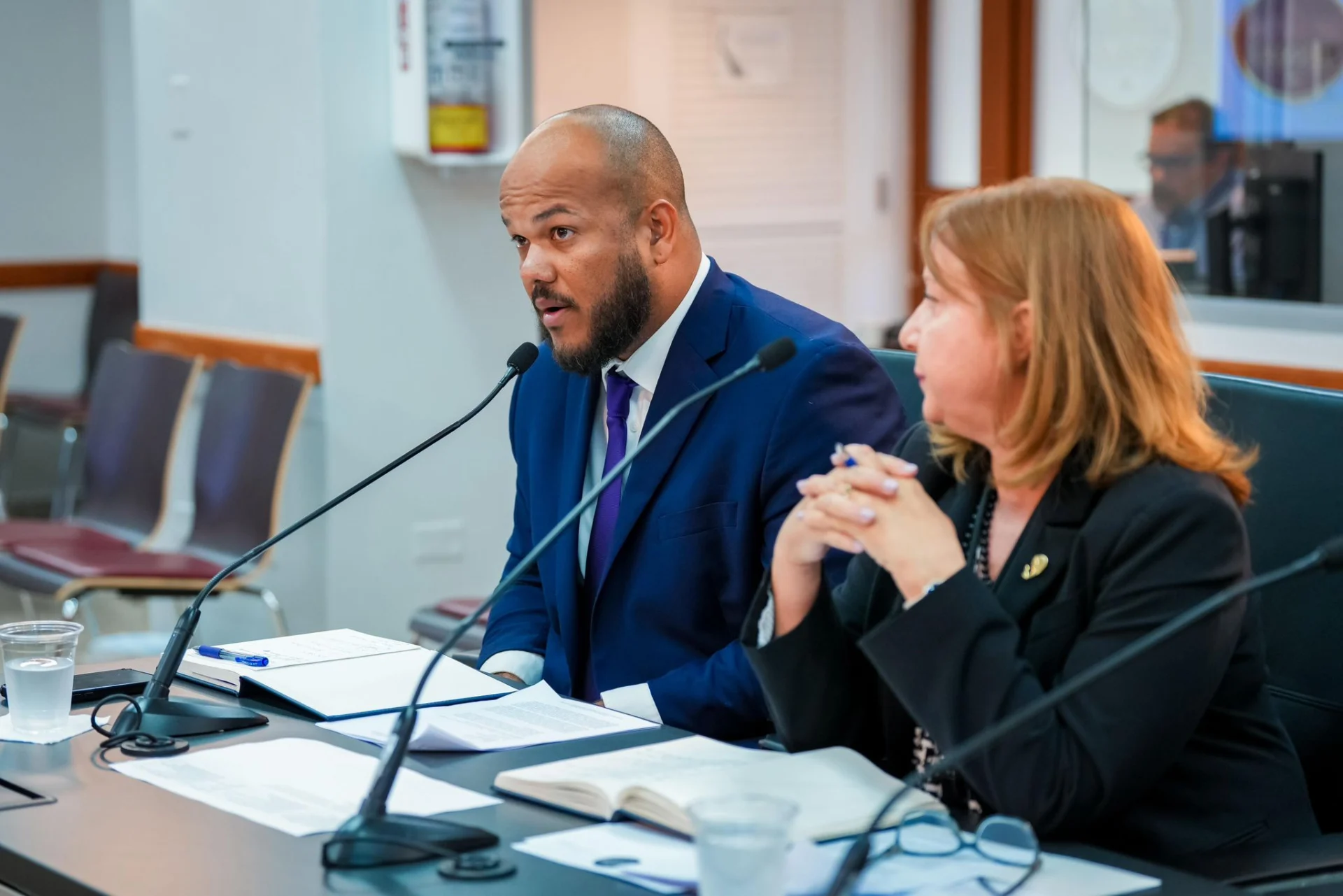 Senado evalúa medida para eximir del impuesto al inventario a pequeños y medianos comerciantes