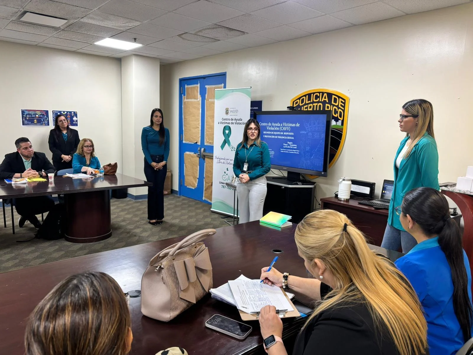 Realizan reunión interagencial en Ponce para reforzar servicios a víctimas de violencia sexual