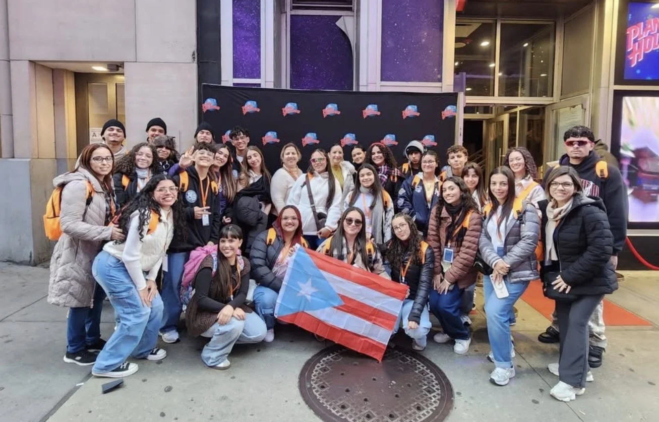 Reconocen a estudiantes del sistema público de Cayey que integran ciencias y artes