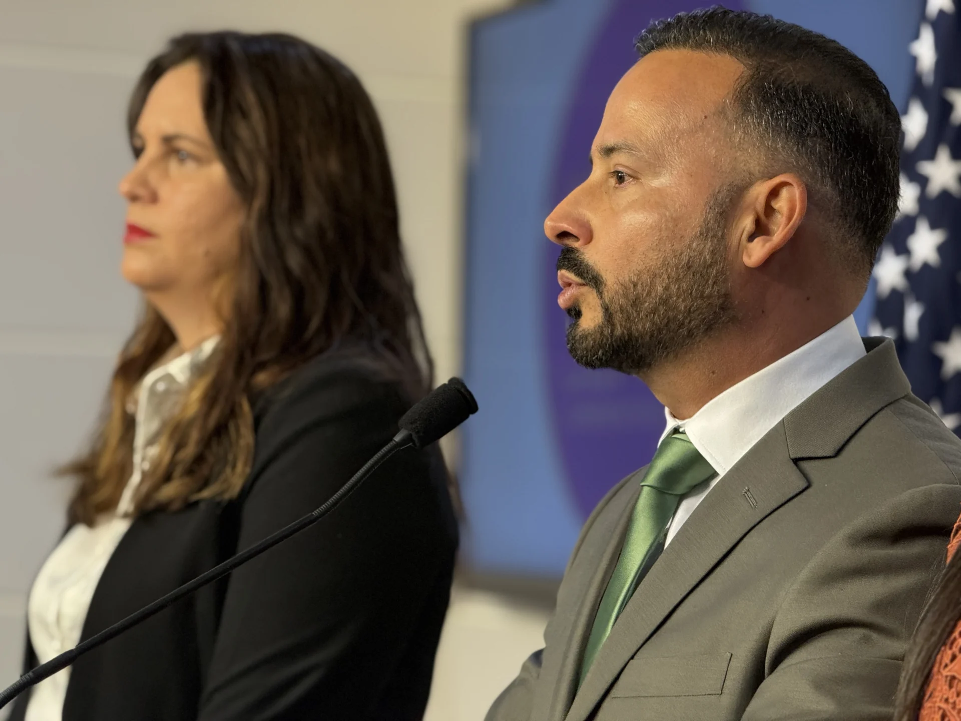 PPD denuncia crisis por luminarias dañadas y comunidades a oscuras en Puerto Rico