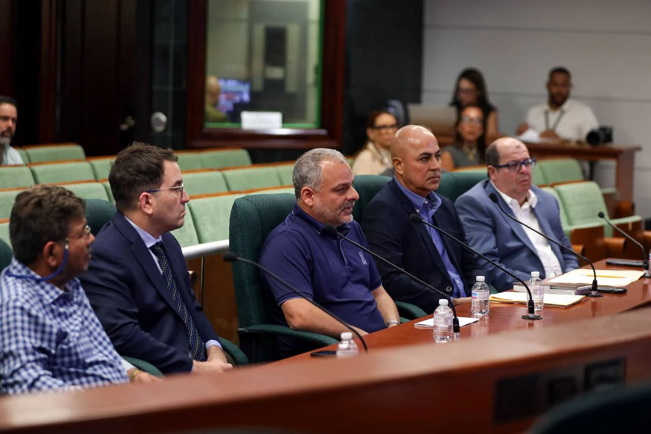 Cuestionan el proceso de multas del DTOP en centros de inspección