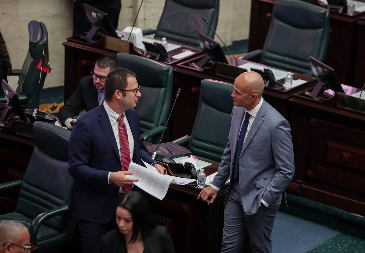 Cámara aprueba brindar herramientas para la reintegración social de policías  retirados