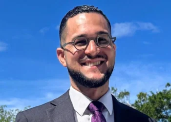 Licenciado Abner Otero radica candidatura para presidir Organización de Abogados Populares