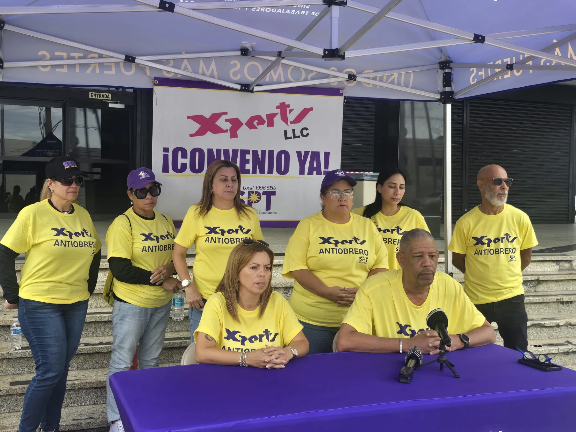 Miles de estudiantes amanecen afectados por falta de limpieza en las escuelas