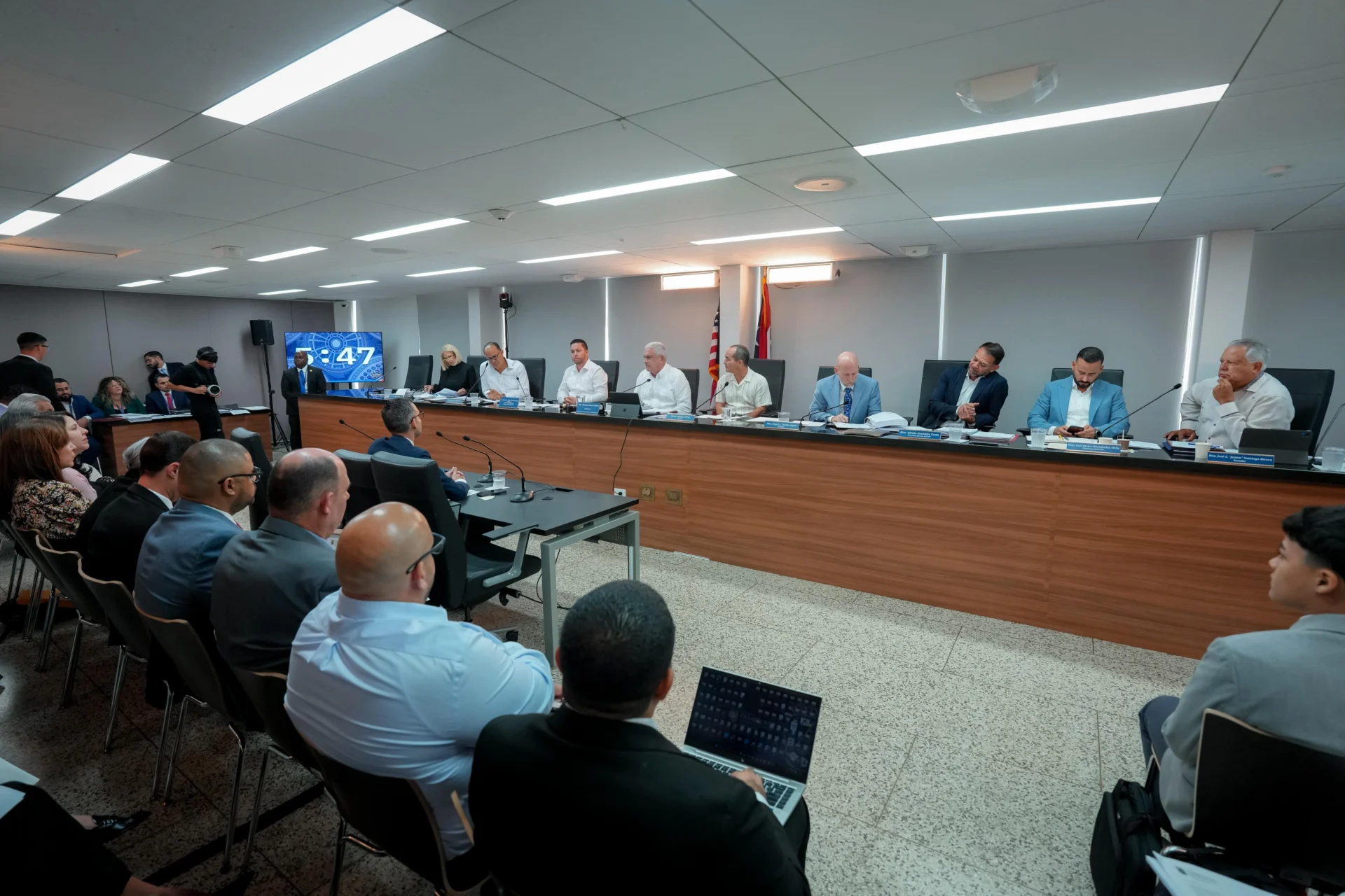 Avanza en el Senado análisis legislativo sobre transformación del sistema de permisos