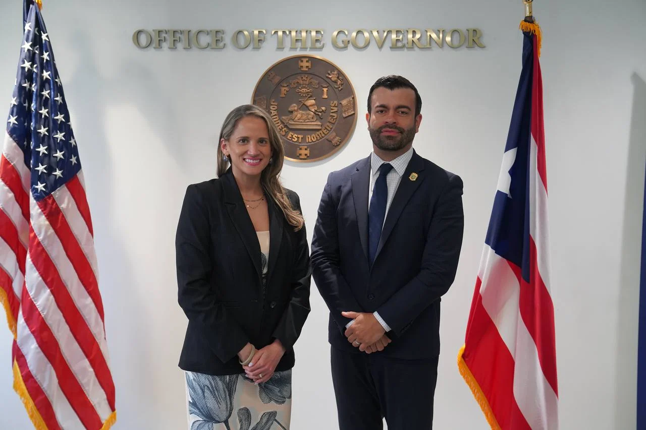 Secretario de Vivienda impulsa coordinación con agencias federales para adelantar proyectos en la Isla