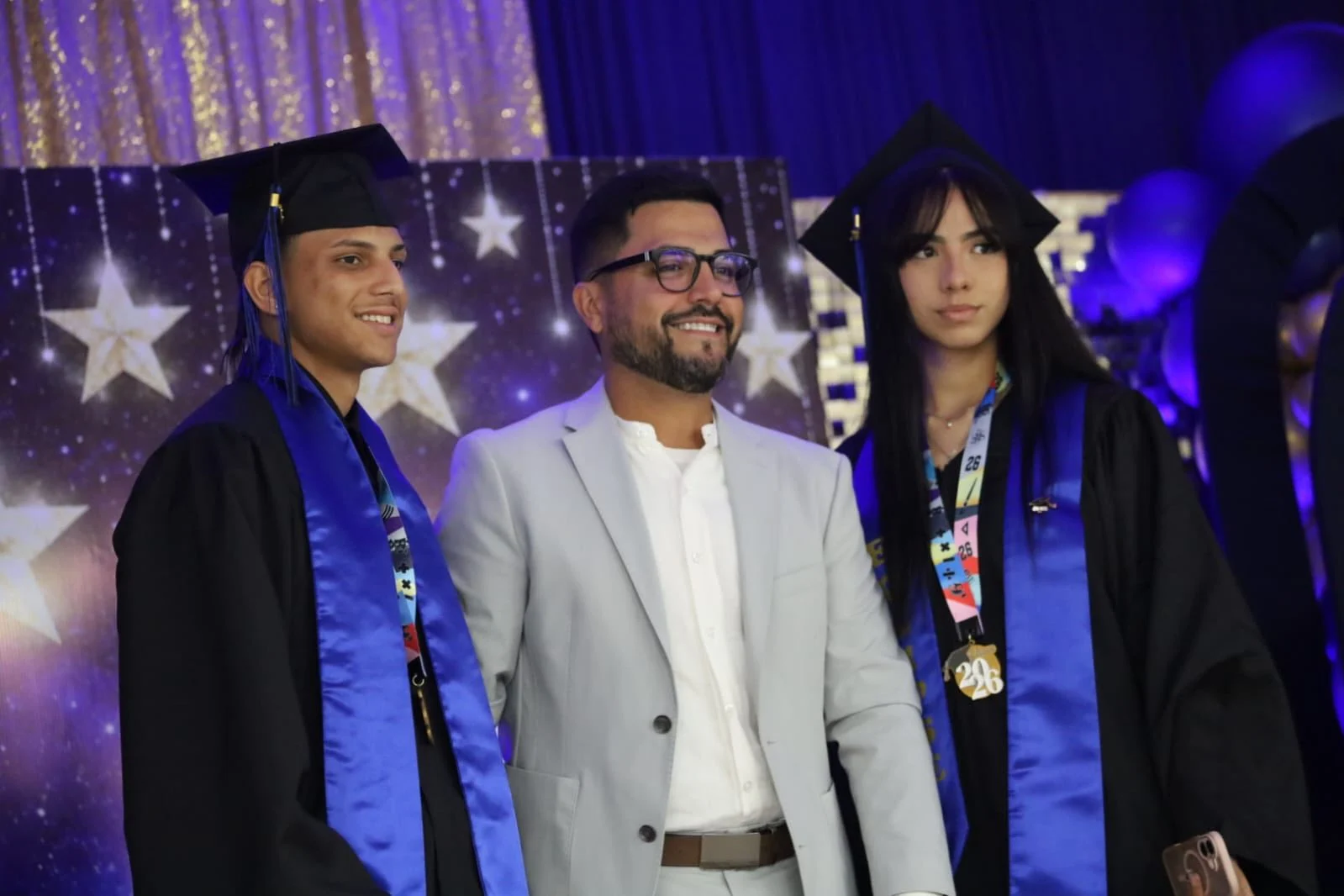 Reconocen a graduandos Cialeños