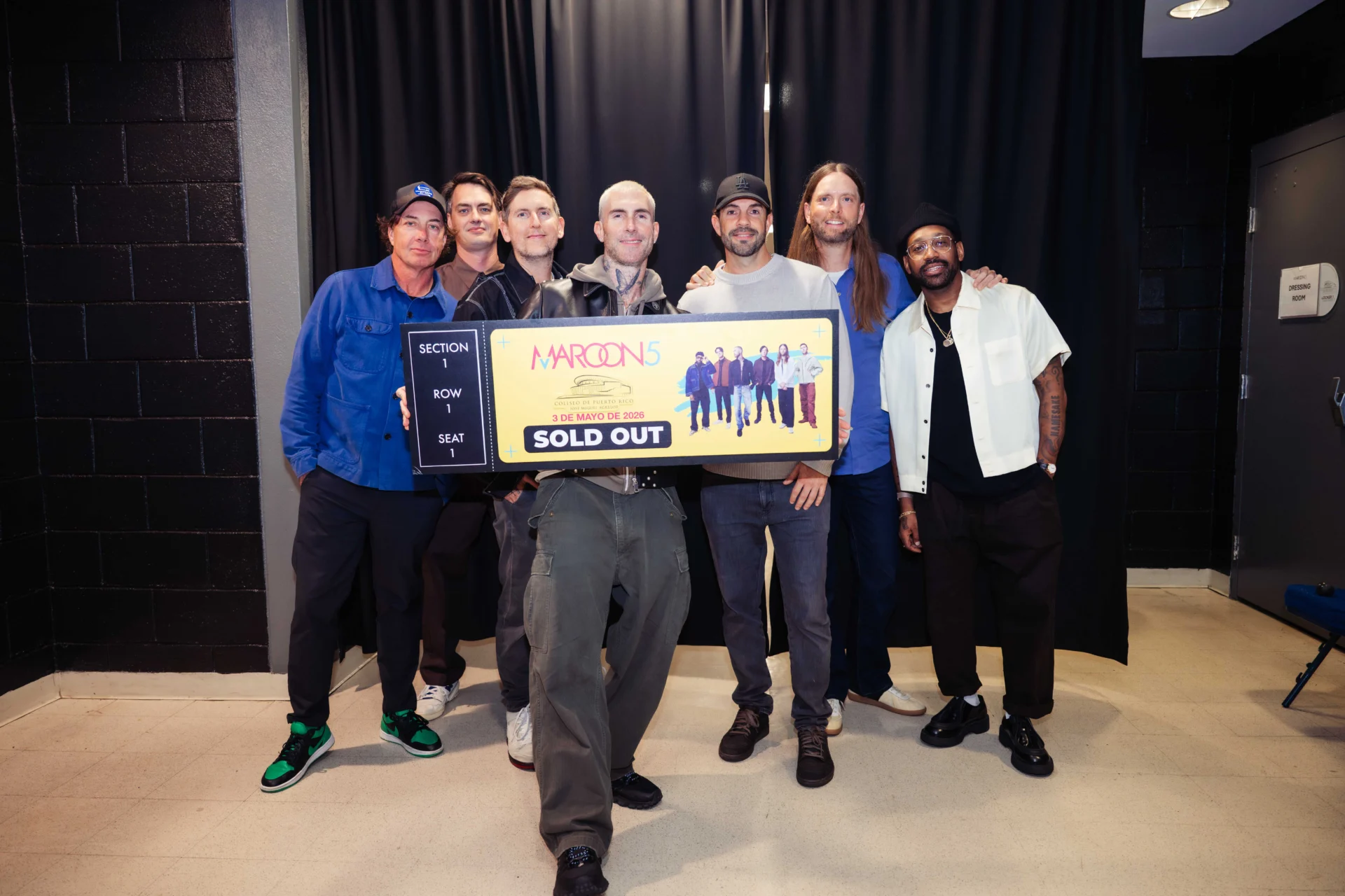La banda ofreció un espectáculo lleno de energía y éxitos como parte de su gira «Love Is Like Tour»