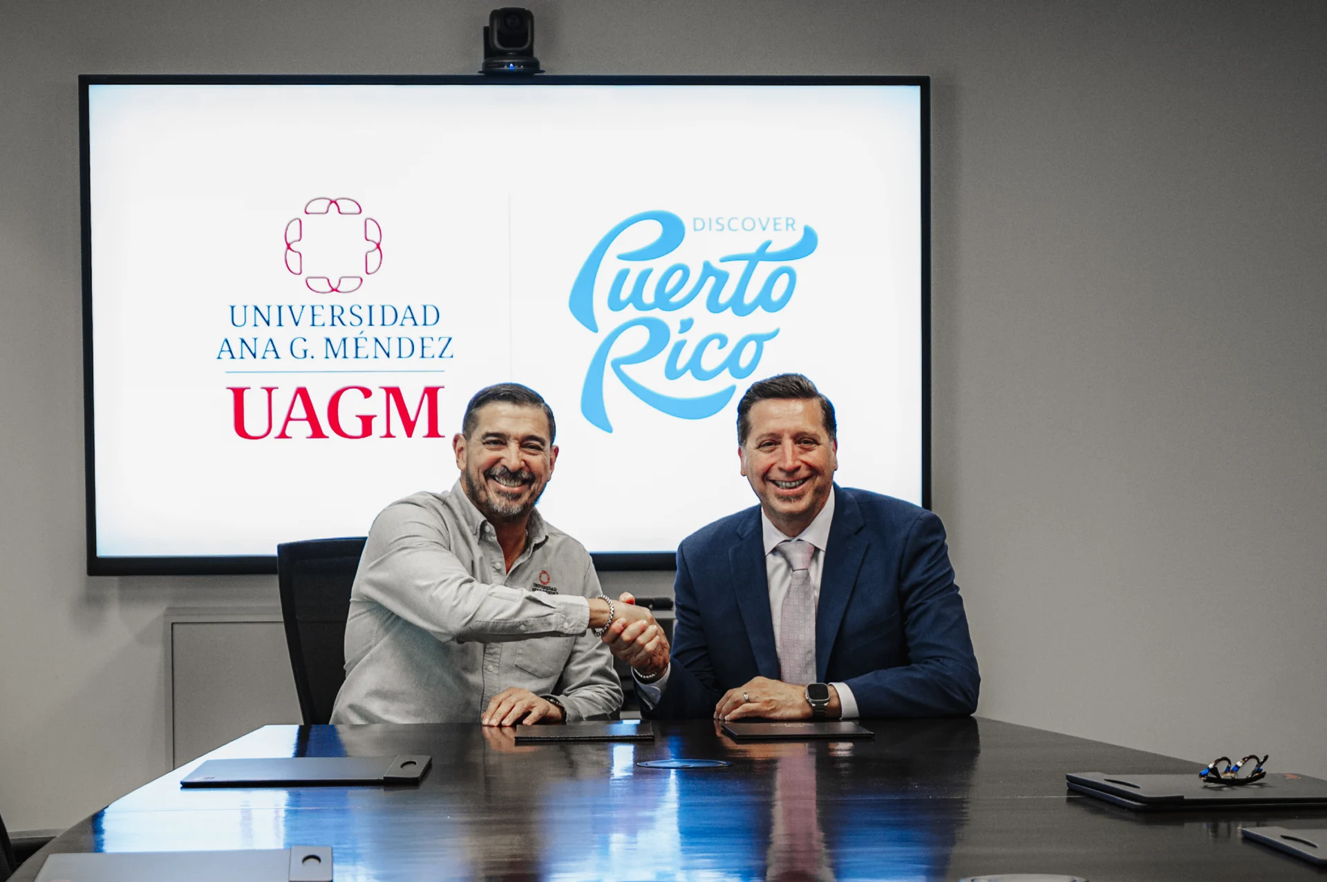 Universidad Ana G. Méndez y Discover Puerto Rico formalizan acuerdo colaborativo para fortalecer el desarrollo educativo y turístico de Puerto Rico