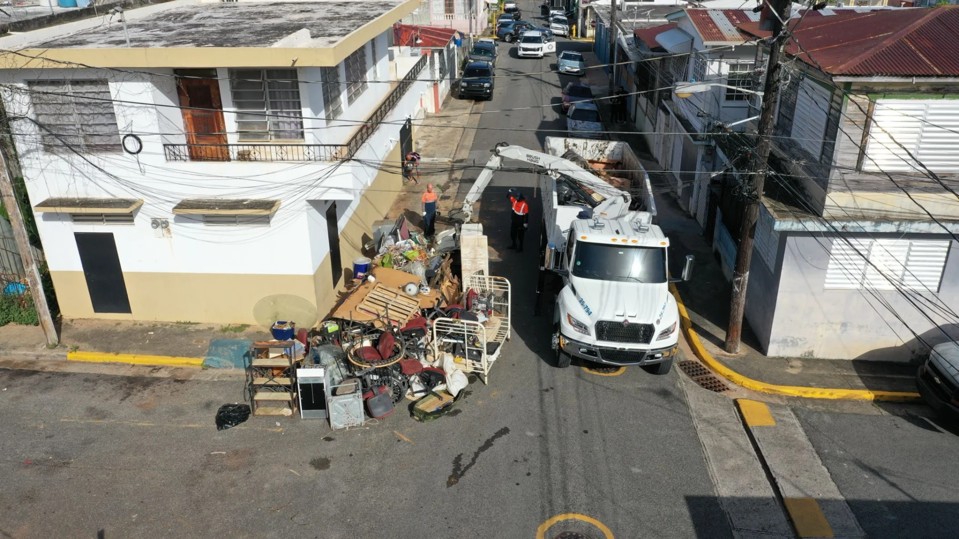 Mayagüez realiza recogido de escombros ante temporada de huracanes