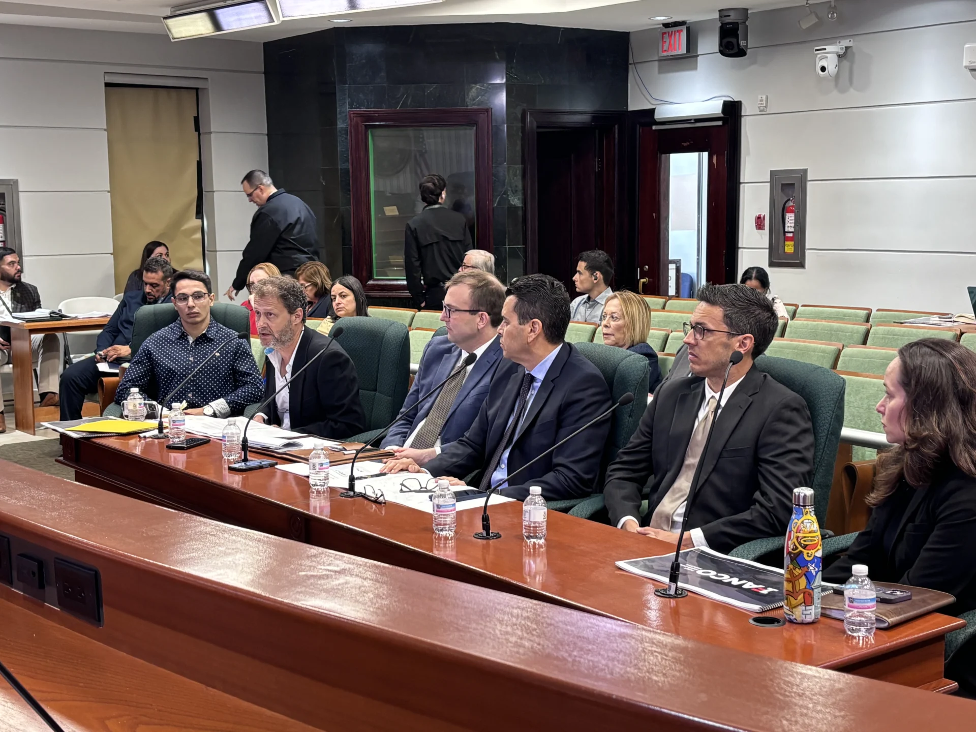 Cámara evalúa proyecto para diversificar fuentes de energía en la isla