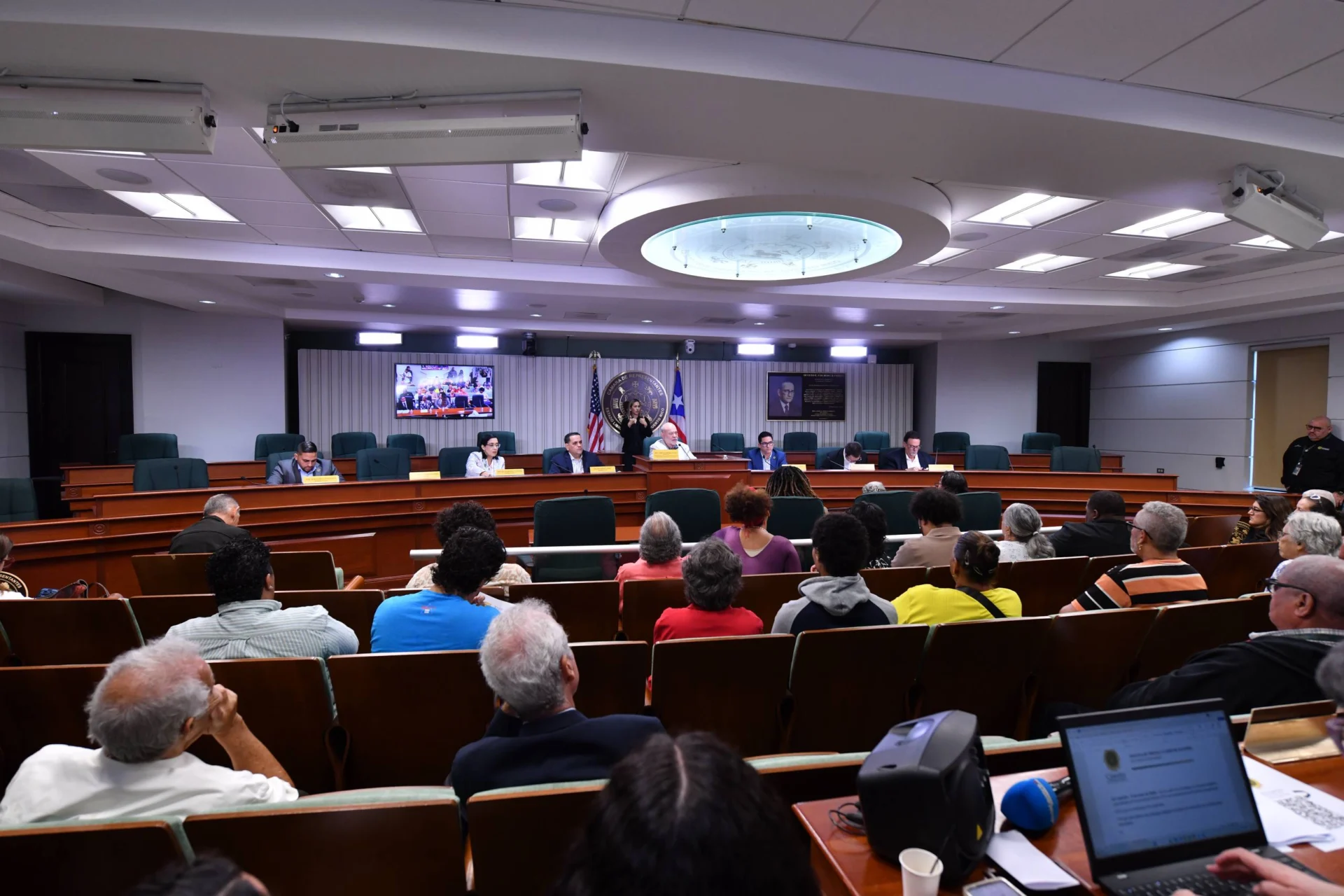 Organizaciones comunitarias objetan nuevo proyecto de permisos