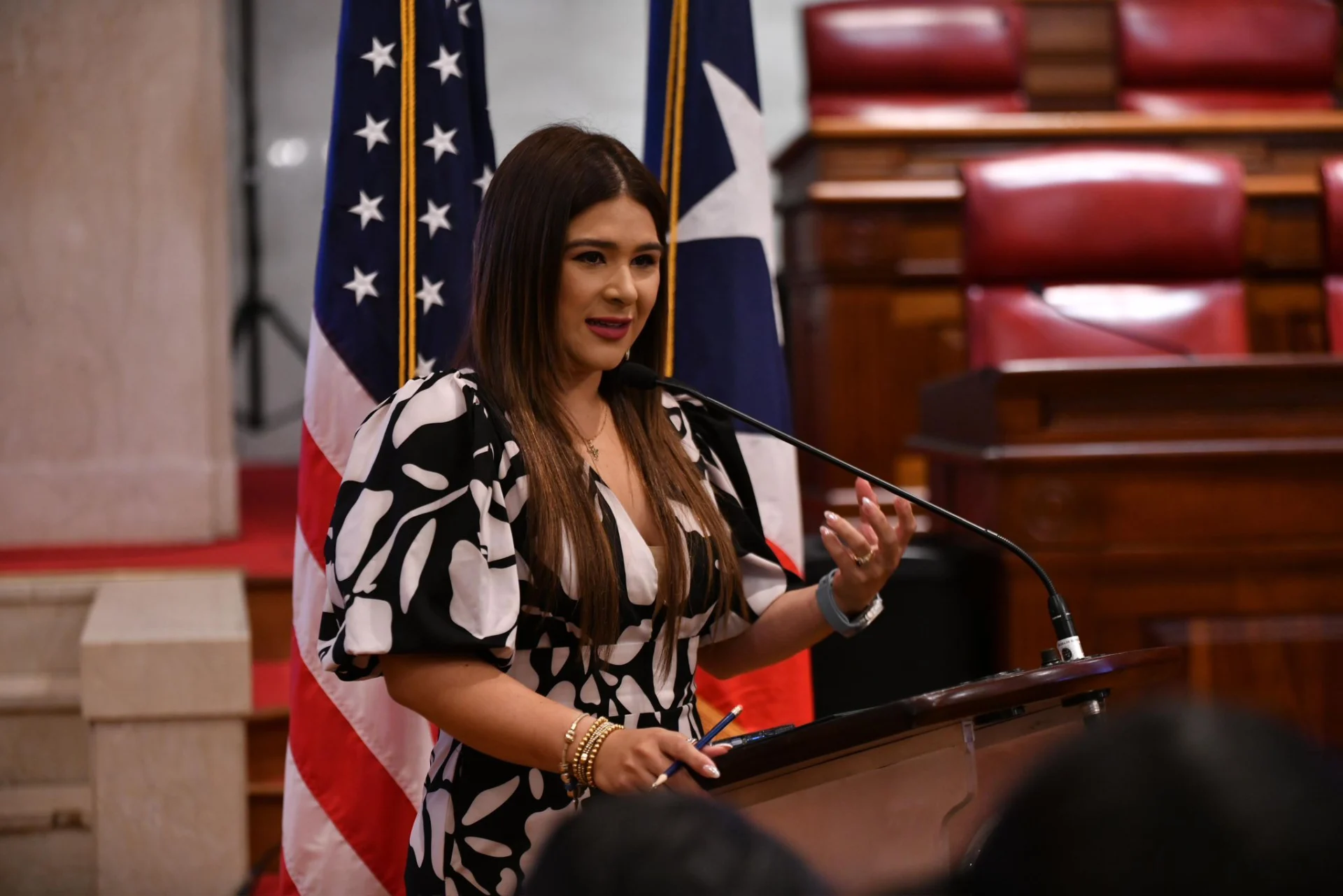 Representante no quiere casas vacías y si familias con techo; propone paquete de medidas legislativas para hacer justicia a las familias