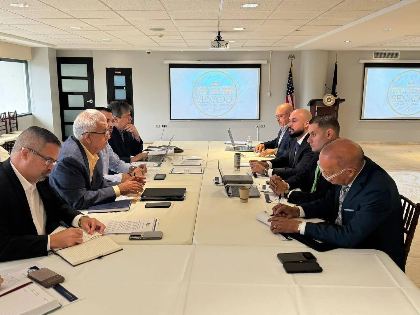 Alcaldes de todo Puerto Rico unen reclamos para defender fondos de servicios para los más necesitados