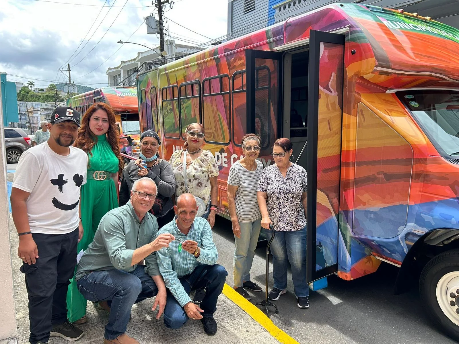 Cayey amplía su servicio municipal de transportación gratuita con $300,000 de inversión