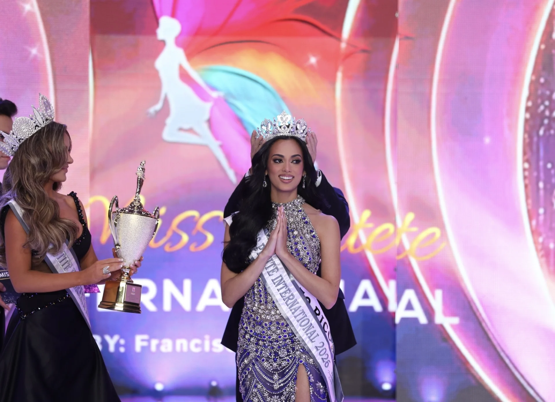 Mónica Marie Ortiz Figueroa representante del pueblo de Cidra hizo historia anoche en El Salvador
