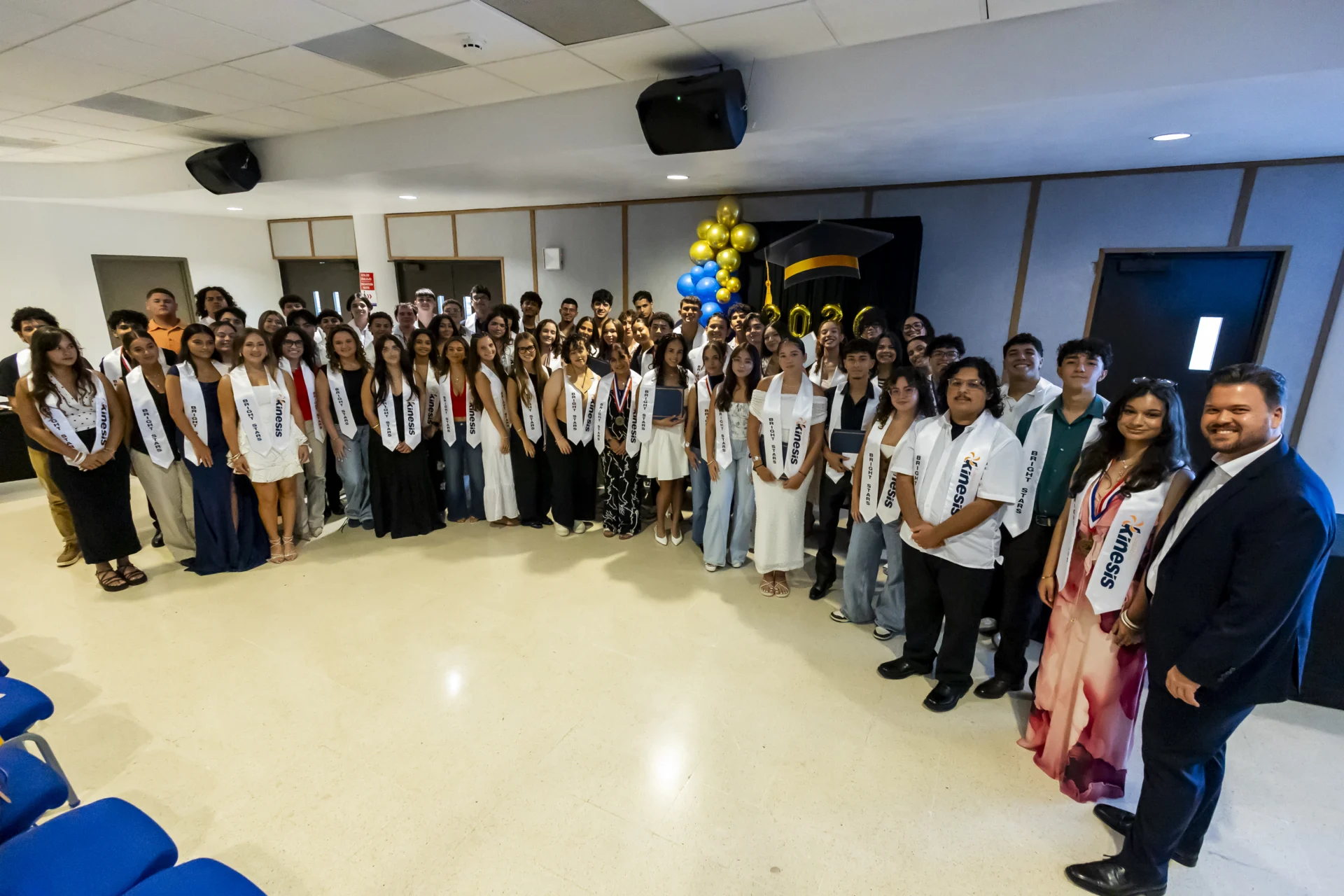 Fundación Kinesis celebra 16 años consecutivos de admisión universitaria para el 100% de sus estudiantes Bright Stars