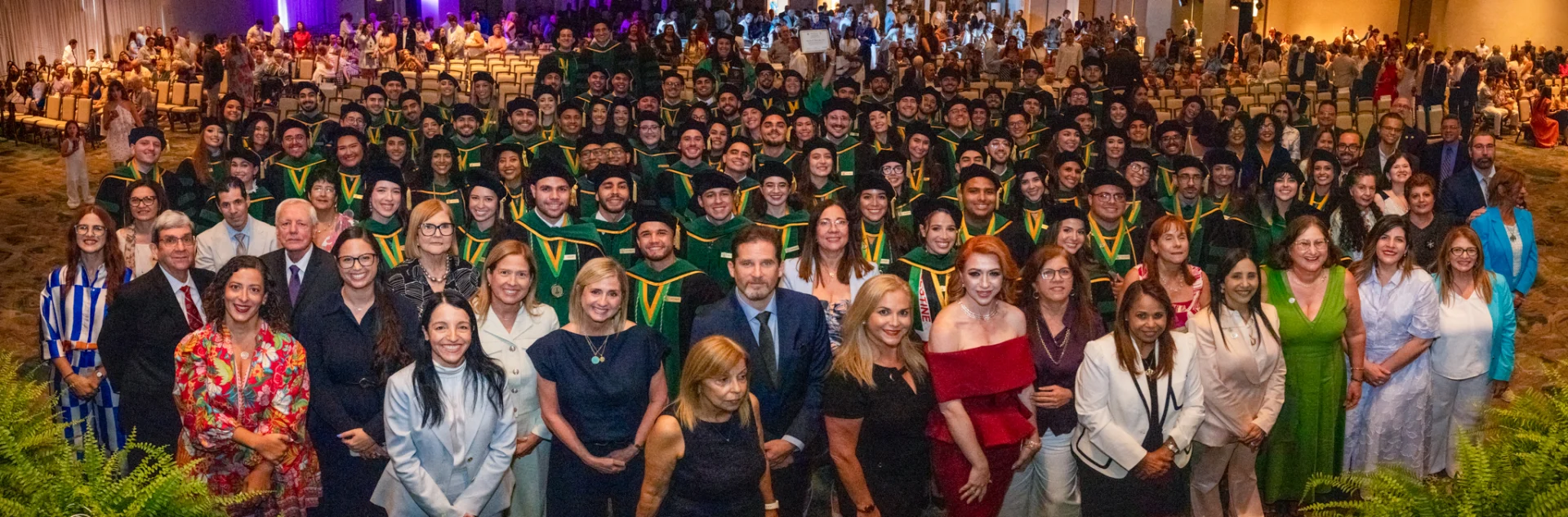 RCM-UPR celebra graduación de 134 médicos residentes y juramentación de nuevos profesionales de la salud
