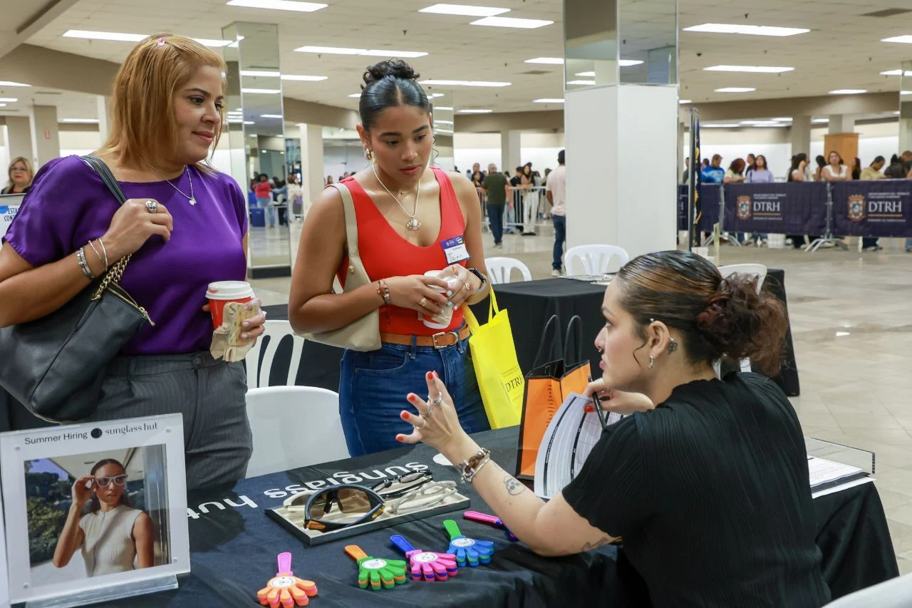 Sobre 1,100 jóvenes participaron en la segunda edición de la “Expo Empleo Juvenil” del Departamento del Trabajo