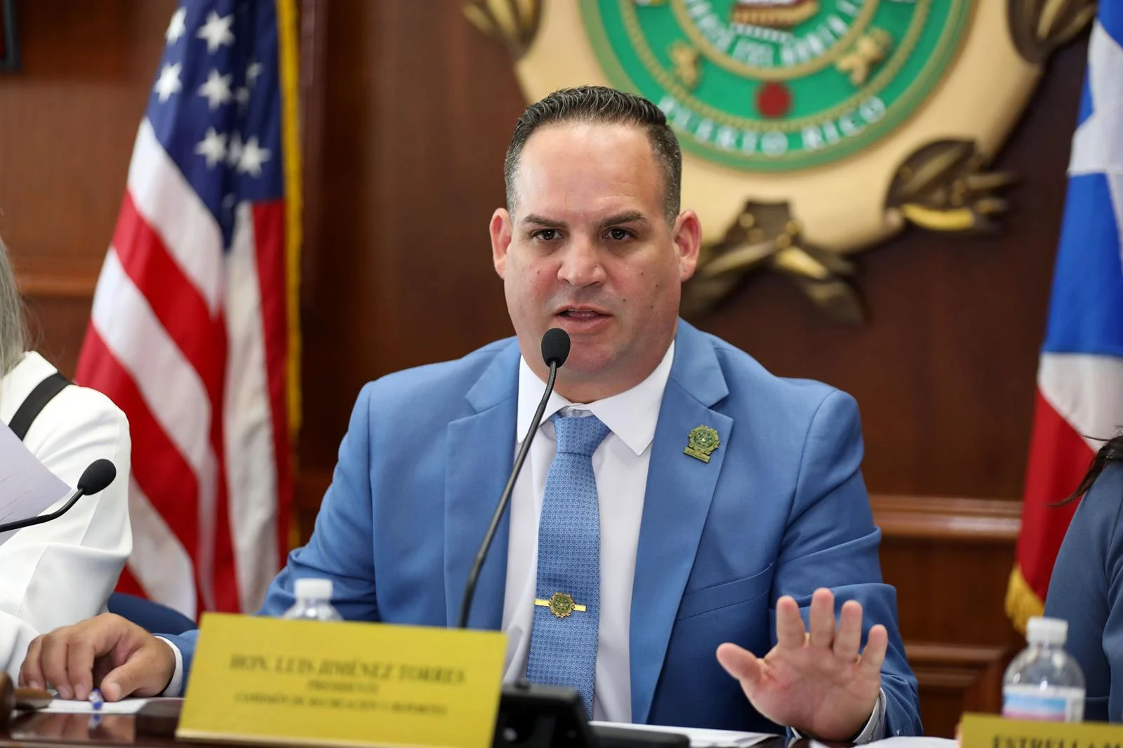 Josean Jiménez impulsa medida para prohibir cuotas en programas deportivos escolares