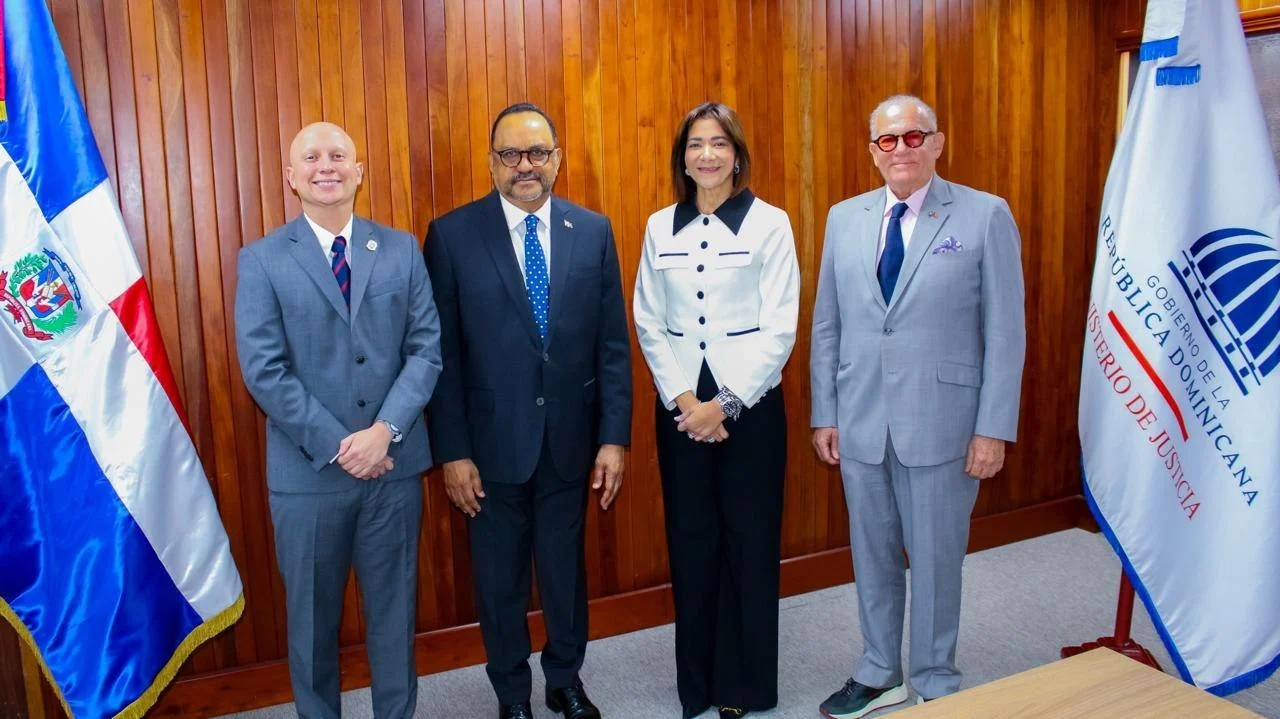 Justicia de Puerto Rico y República Dominicana fortalecen colaboración contra el crimen en el Caribe