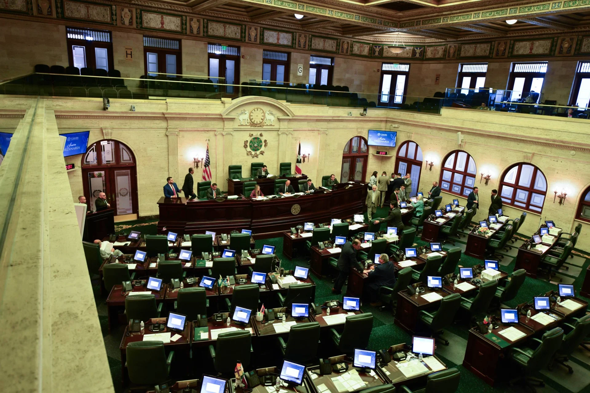 Cámara aprueba la verificación de edad en aplicaciones y plataformas digitales