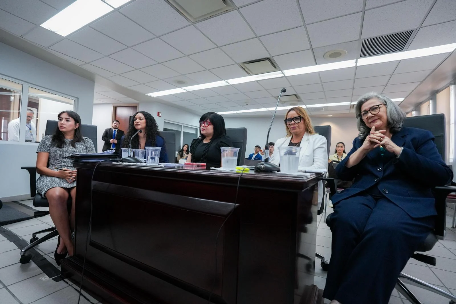 Senado evalúa legislación que reduciría la mayoría de edad a 18 años en Puerto Rico