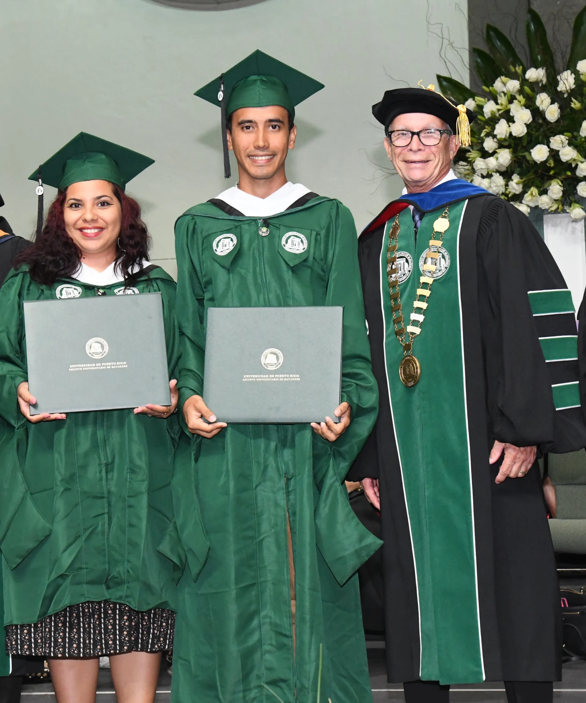 Primeros estudiantes internacionales de la Maestría en Estudios Culturales y Humanísticos culminan su grado en el RUM