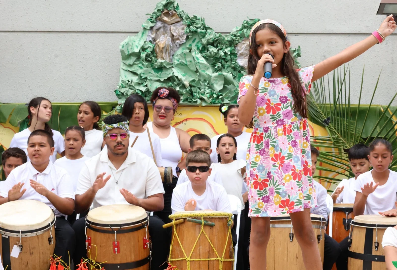 Campistas de RecreArte Cayey celebran al púgil Alberto Mercado y al poeta Palés Matos