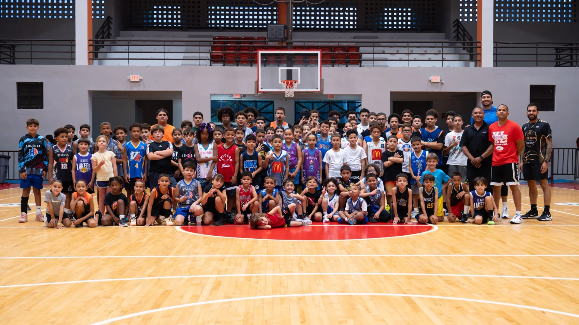 Back to the Game Vol. 3 reúne a cientos de fanáticos y celebra el baloncesto en Humacao