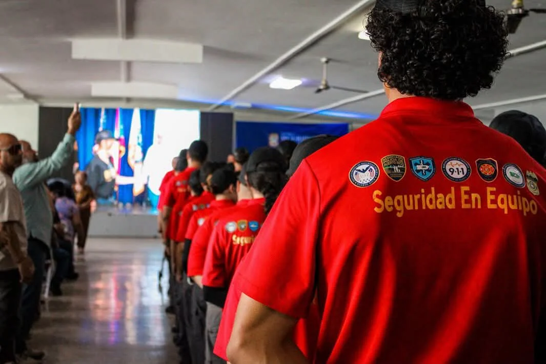 Jóvenes se gradúan del programa Experience y Comunidades Seguras
