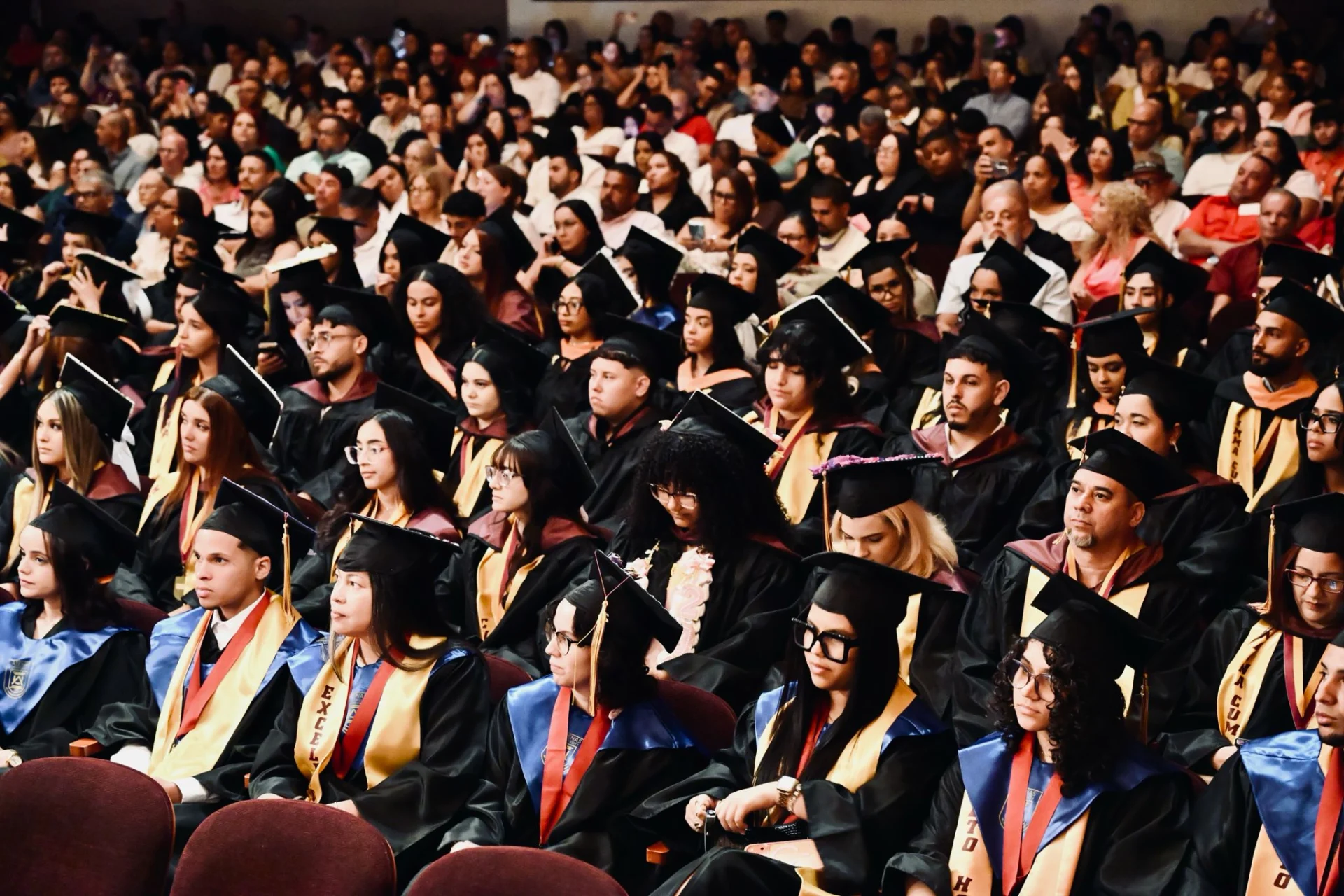 Atenas University gradúa a 226 nuevos profesionales de la salud