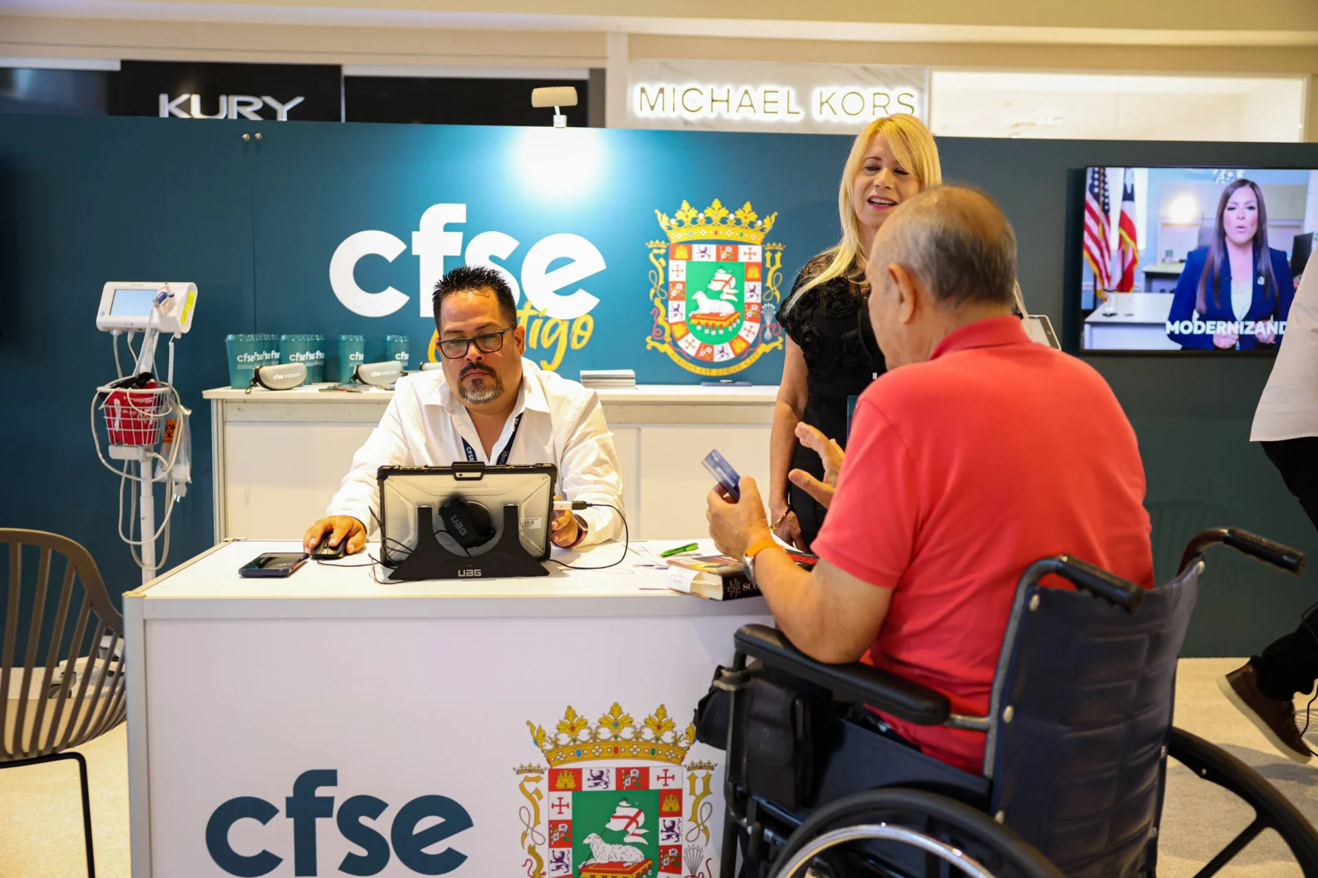CFSE acerca los servicios de renovación de pólizas a los patronos