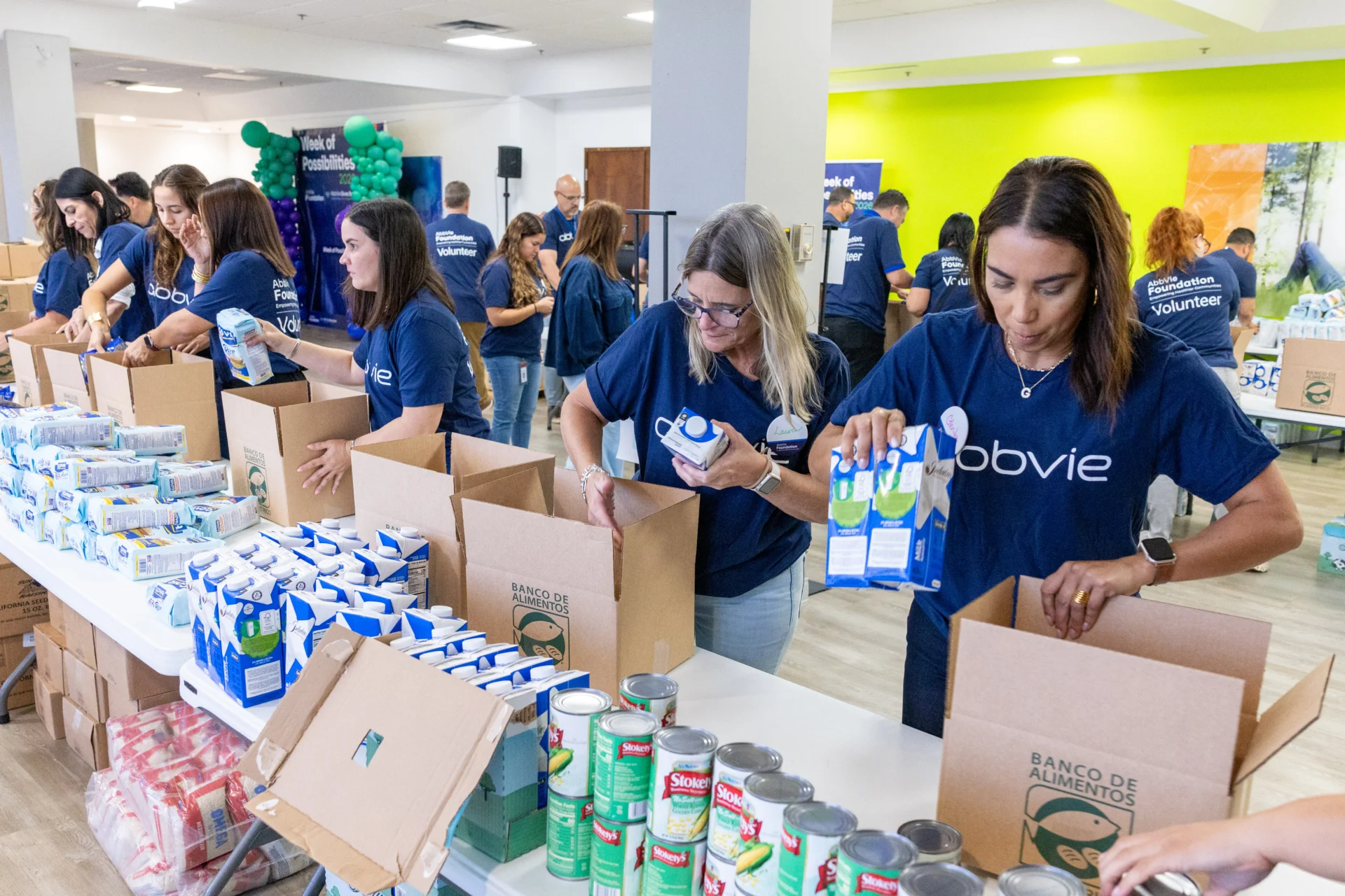Empleados de AbbVie Puerto Rico unen esfuerzos con United Way y Banco de Alimentos durante Week of Possibilities