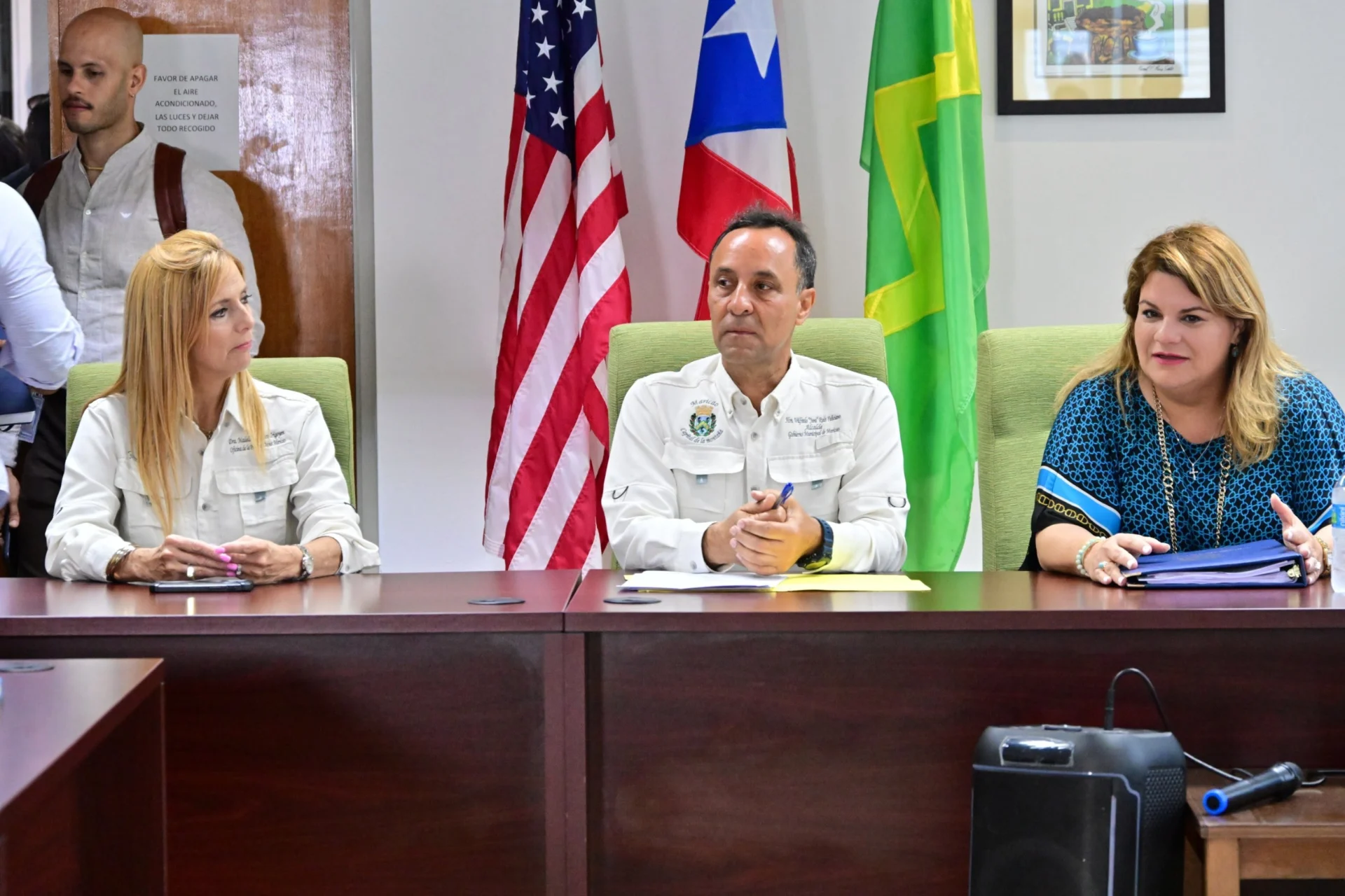 Gobernadora realiza proyectos de revitalización, vivienda y apoyo a las familias en Maricao