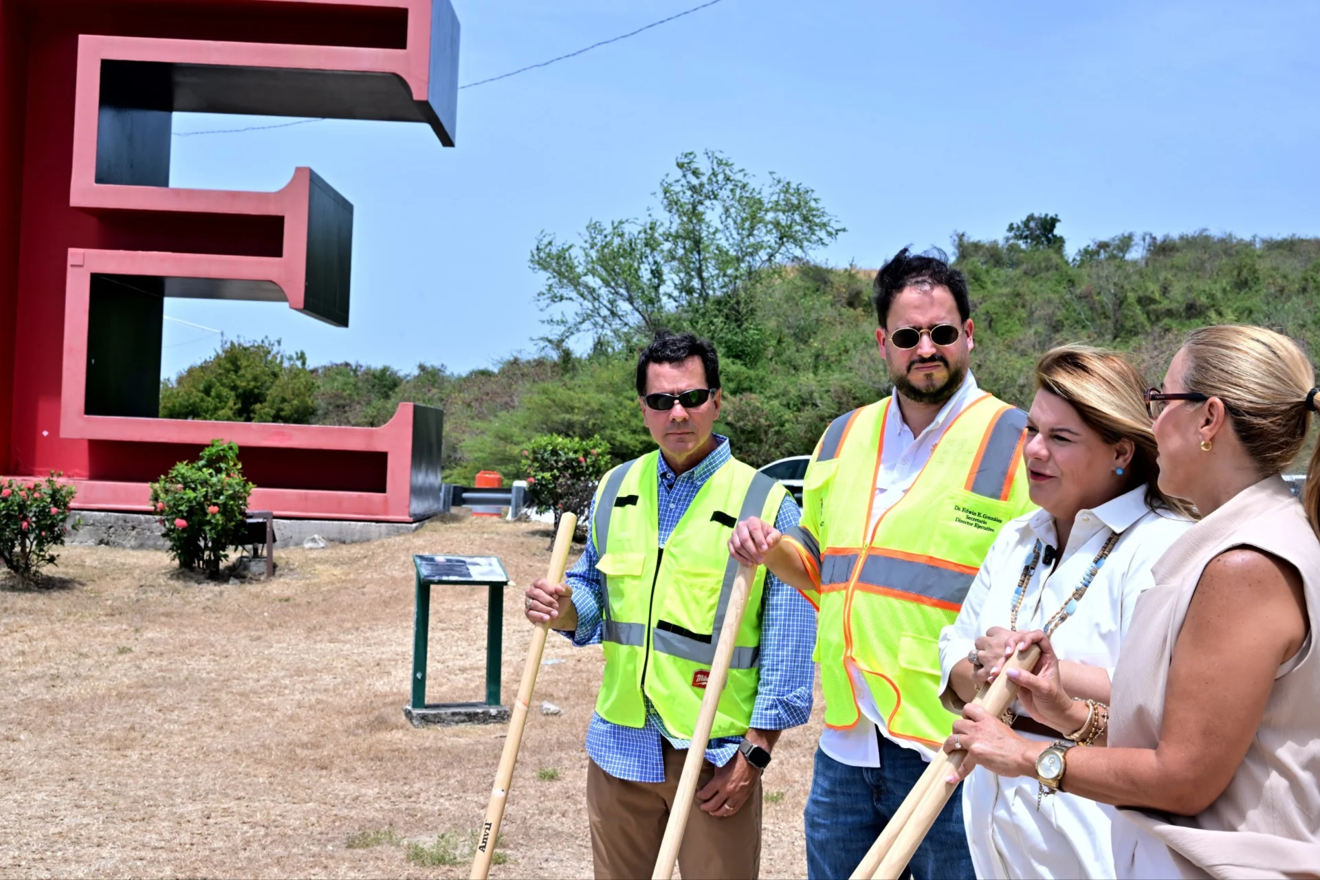 Gobernadora llega a Ponce con inversión de $70 millones en infraestructura y su reunión número 50 en municipios   con jefes de agencia y alcaldes