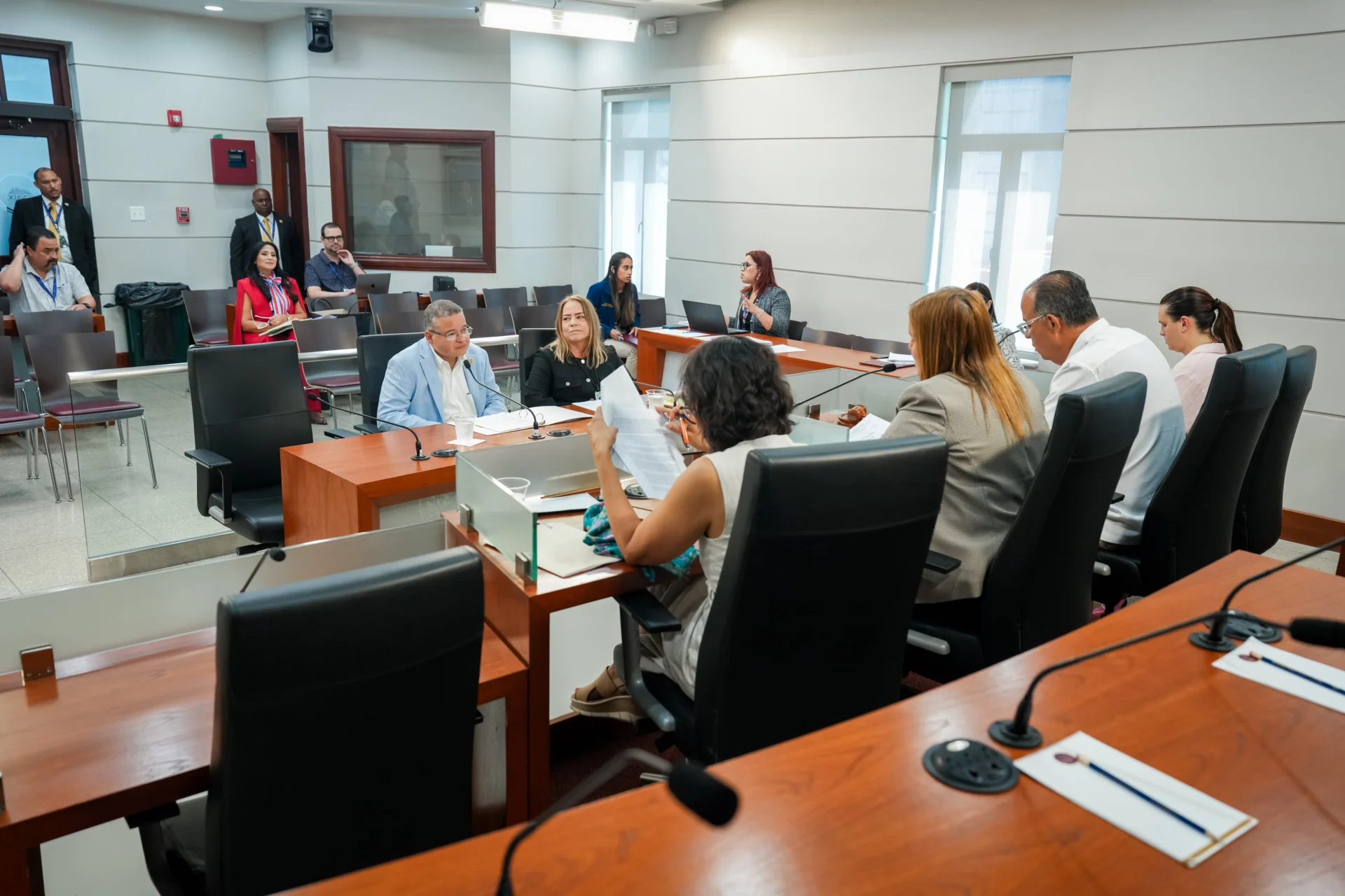 Comisiones del Senado investigan funcionamiento de la Oficina Estatal de Control Animal