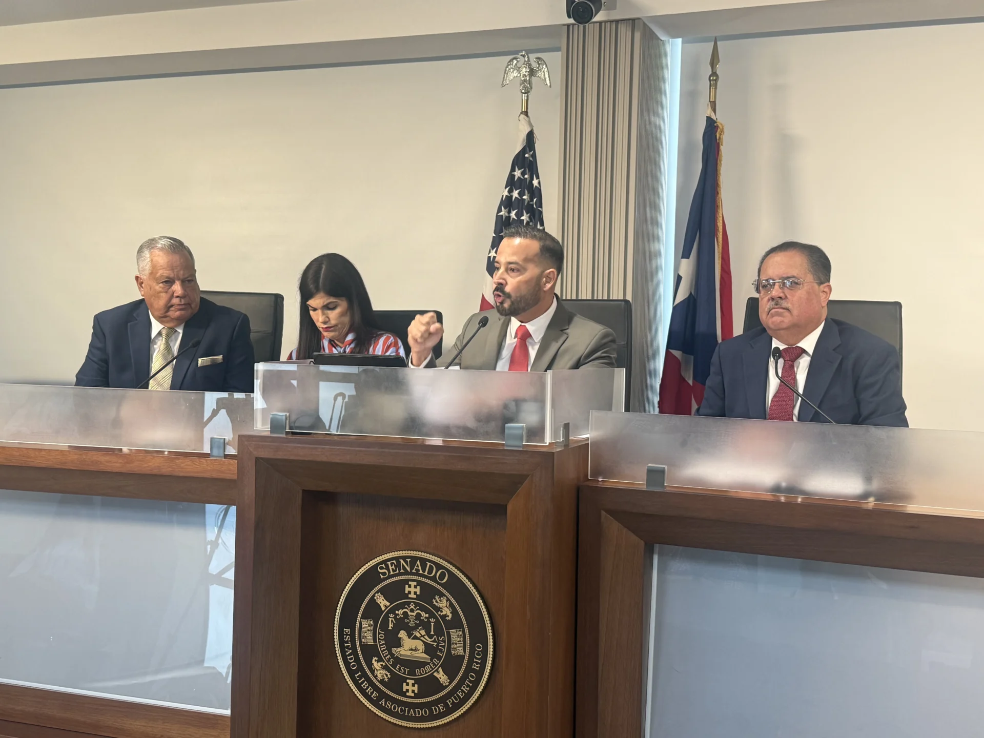 PPD en el Senado denuncia millonarios atrasos en pagos a empleados y suplidores del Gobierno