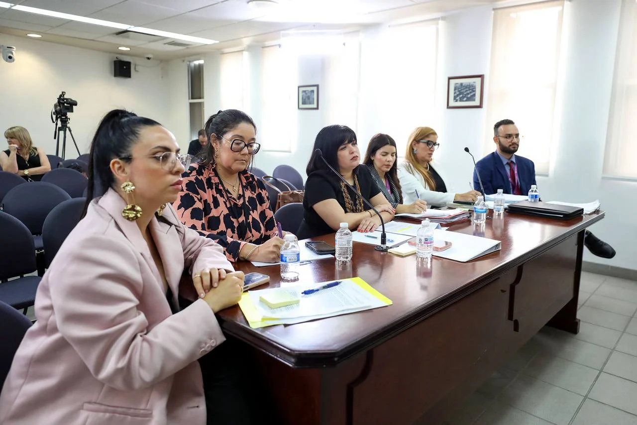 Bajo la lupa de la Cámara medidas para aplicar penas más duras contra el  maltrato de adultos mayores