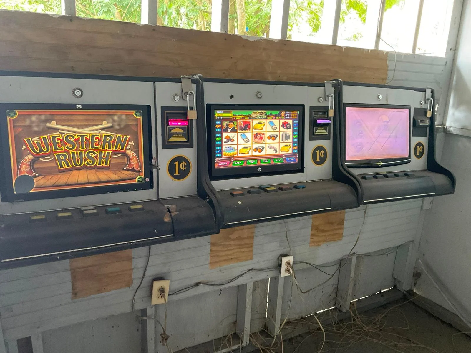 Ocupan 10 máquinas de juegos ilegales y expiden $90,000 en multas en Canóvanas