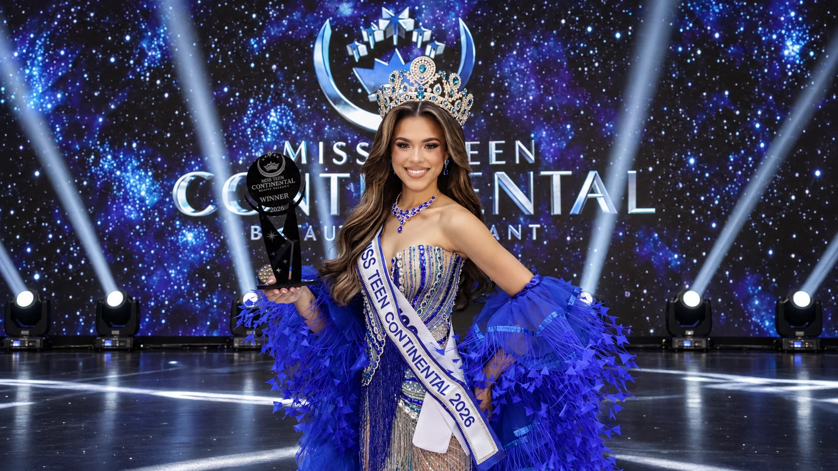 Estudiante del RUM conquista para Puerto Rico la corona de Miss Teen Continental 2026
