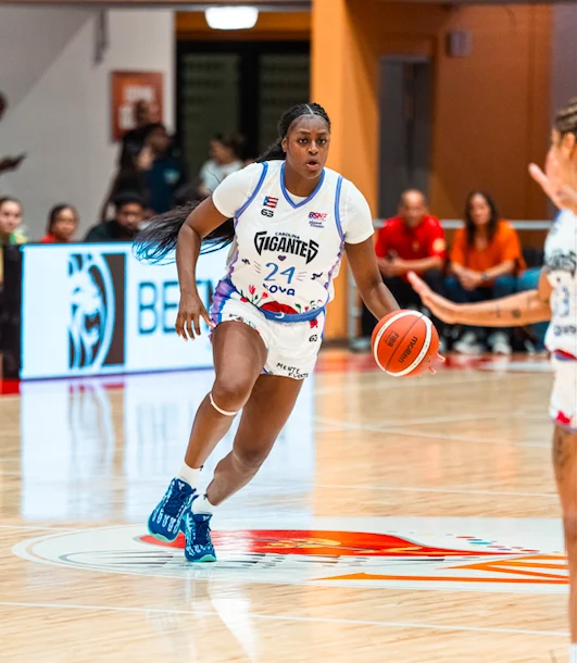 Gigantes de Carolina remontan y vencen 66-60 a las Leonas de Ponce