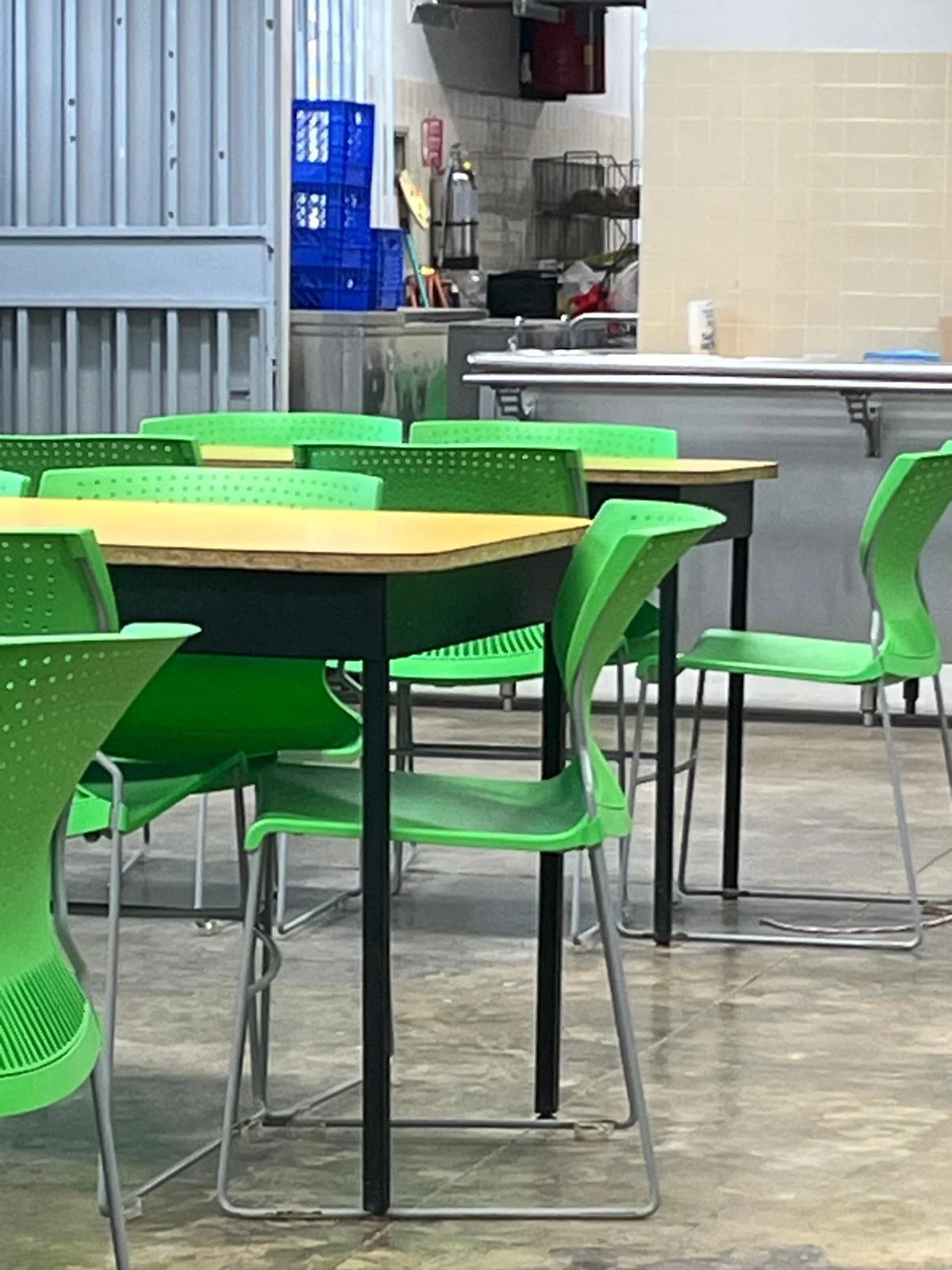 Unión denuncia escasez de alimentos en comedores escolares y empleados cubren gastos de su bolsillo