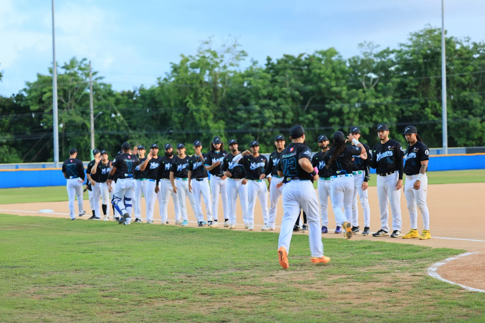 Los Marlins de Ceiba inauguran su temporada ante su  fanaticada en el Parque Nito Cortijo