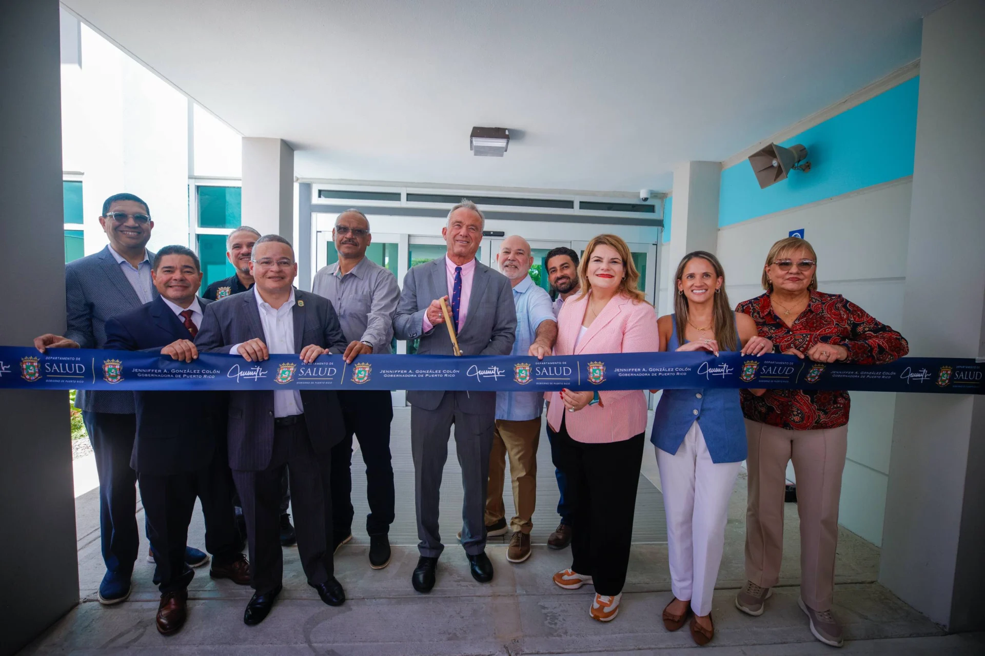 Inauguran nuevo Centro de Salud de Vieques tras nueve años del huracán María