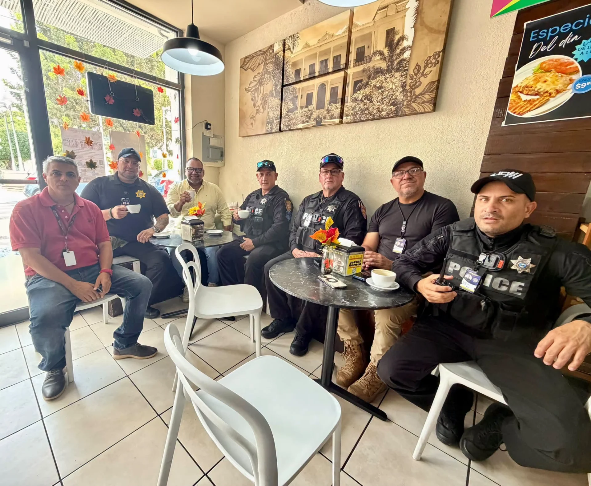 Alcalde de Moca se une a la iniciativa: Un café con los policías