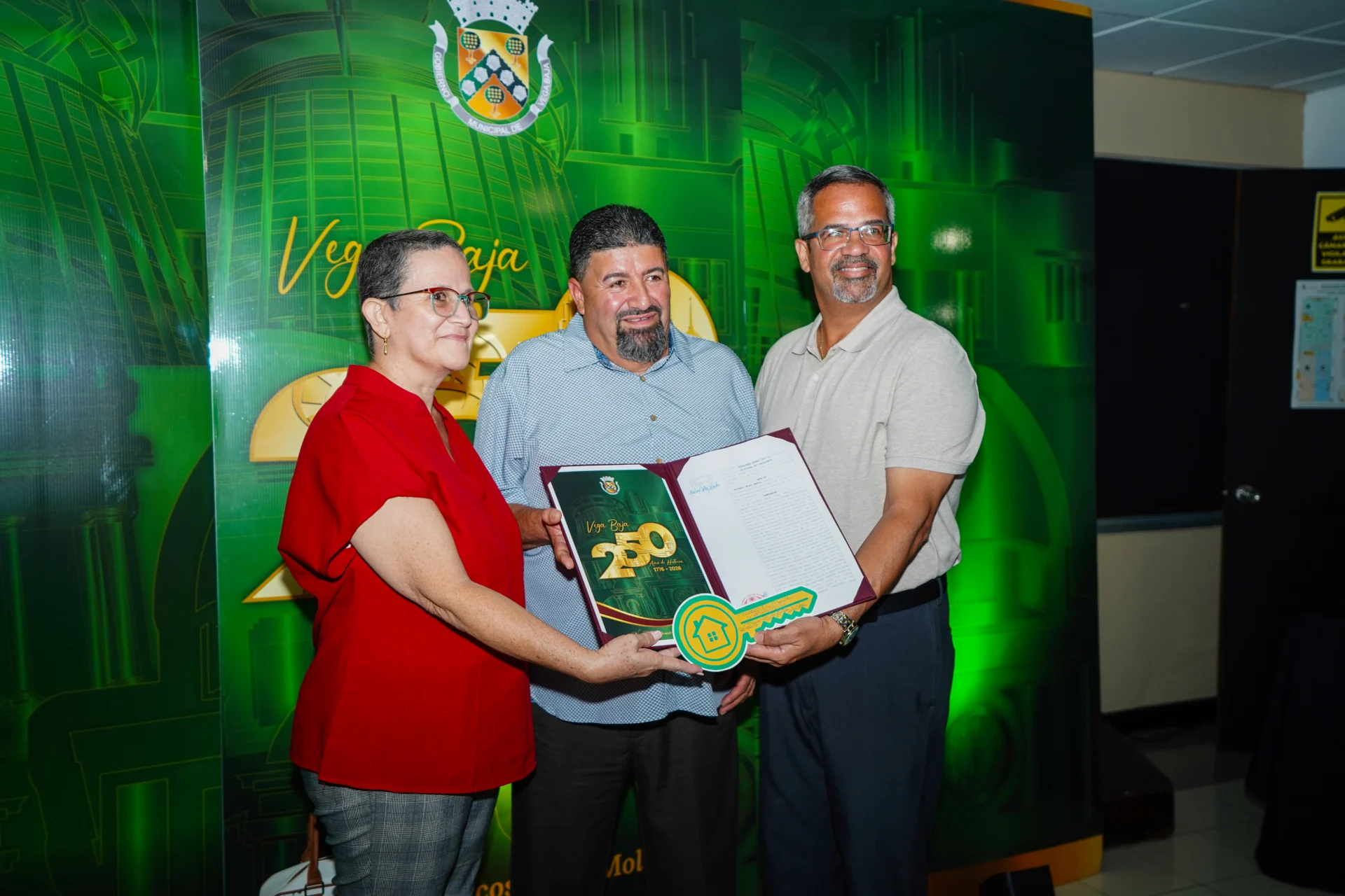 Banco de Tierras Comunitarias de Vega Baja concreta su primera venta para impulsar la vivienda asequible