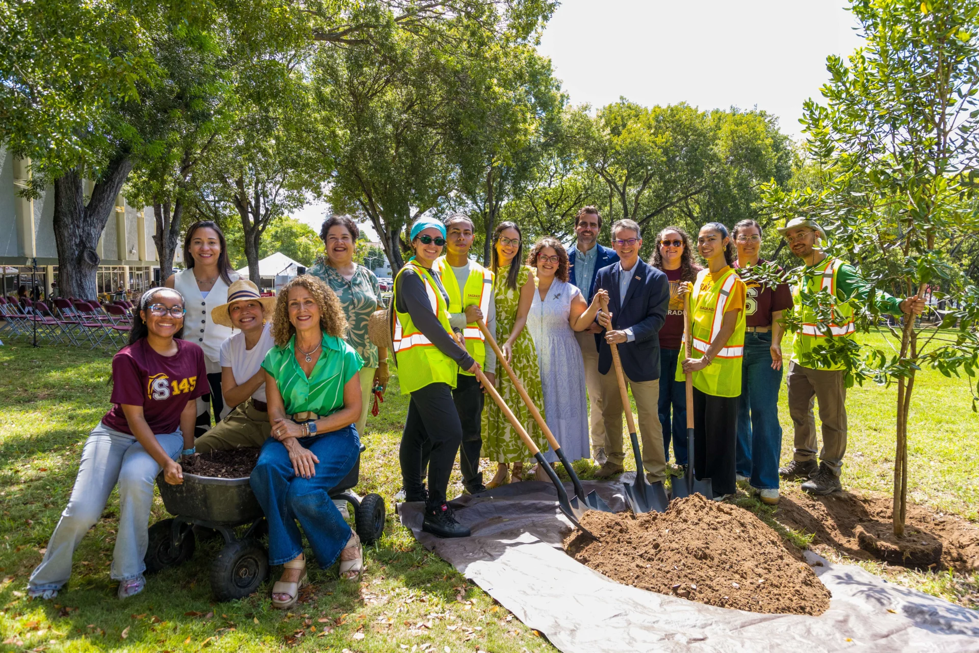 Sagrado celebra el Día del Árbol y fortalece su compromiso con la  sostenibilidad a través de Sagrado Bosque Urbano